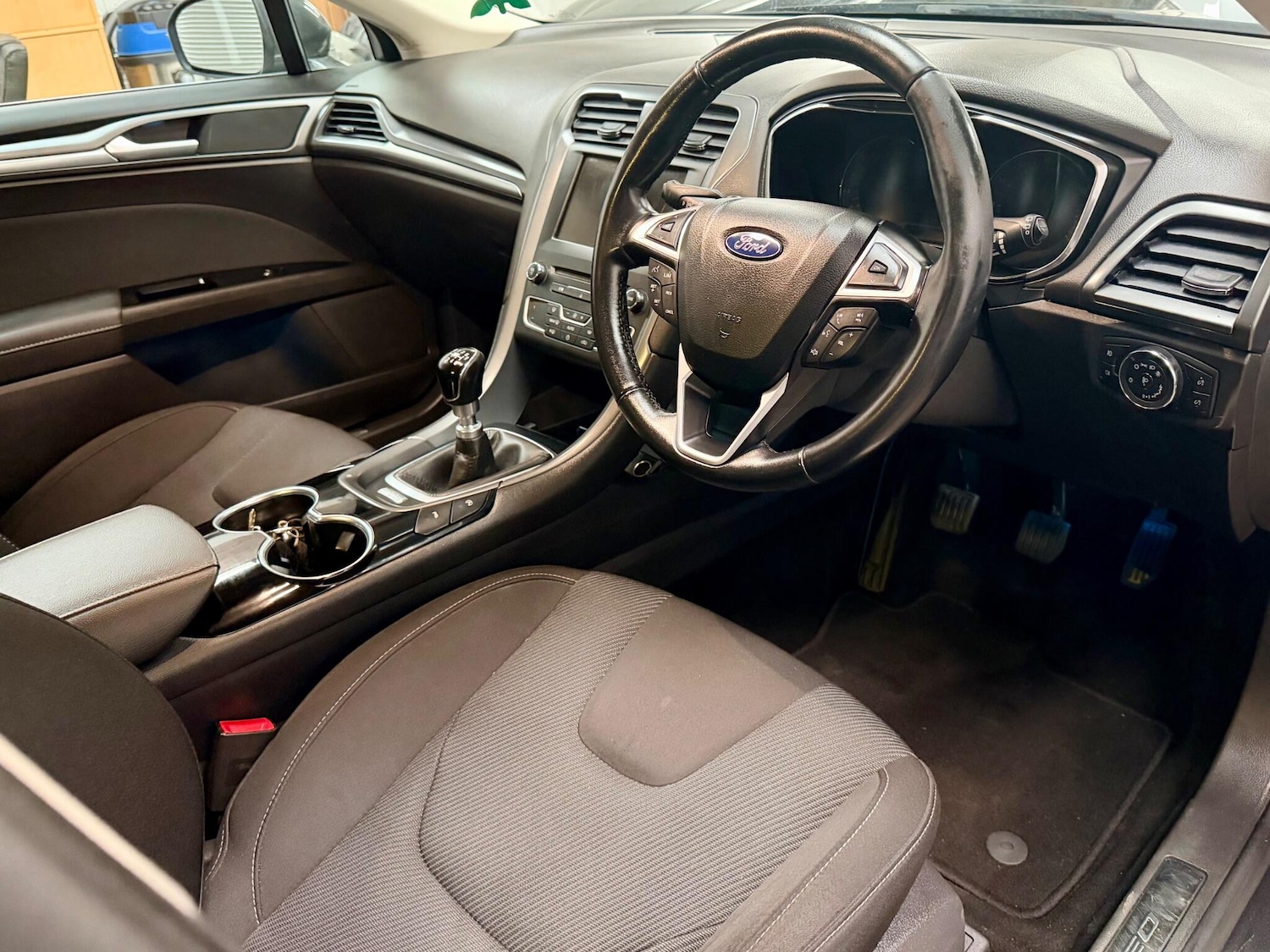 Used Ford Mondeo 2016 for sale - 77376564: Photo 16