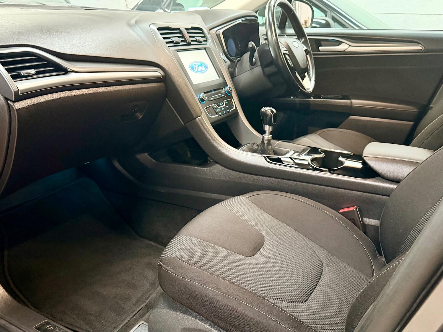 Used Ford Mondeo 2016 for sale - 77376564: Photo 19