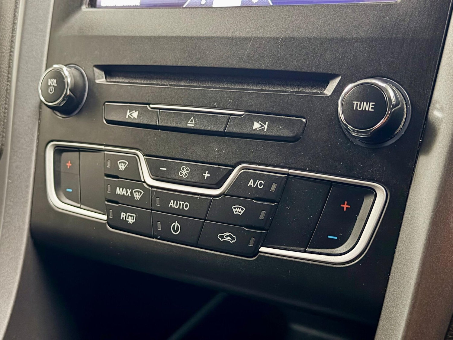 Used Ford Mondeo 2016 for sale - 77376564: Photo 33