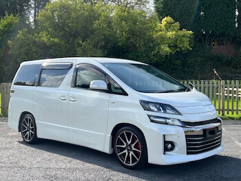 Used Toyota Vellfire 2013 for sale - 75932504: Photo