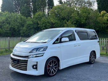 Used Toyota Vellfire 2013 for sale - 75932504: Photo
