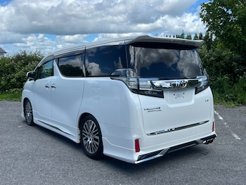 Used Toyota Vellfire 2016 for sale - 78836329: Photo