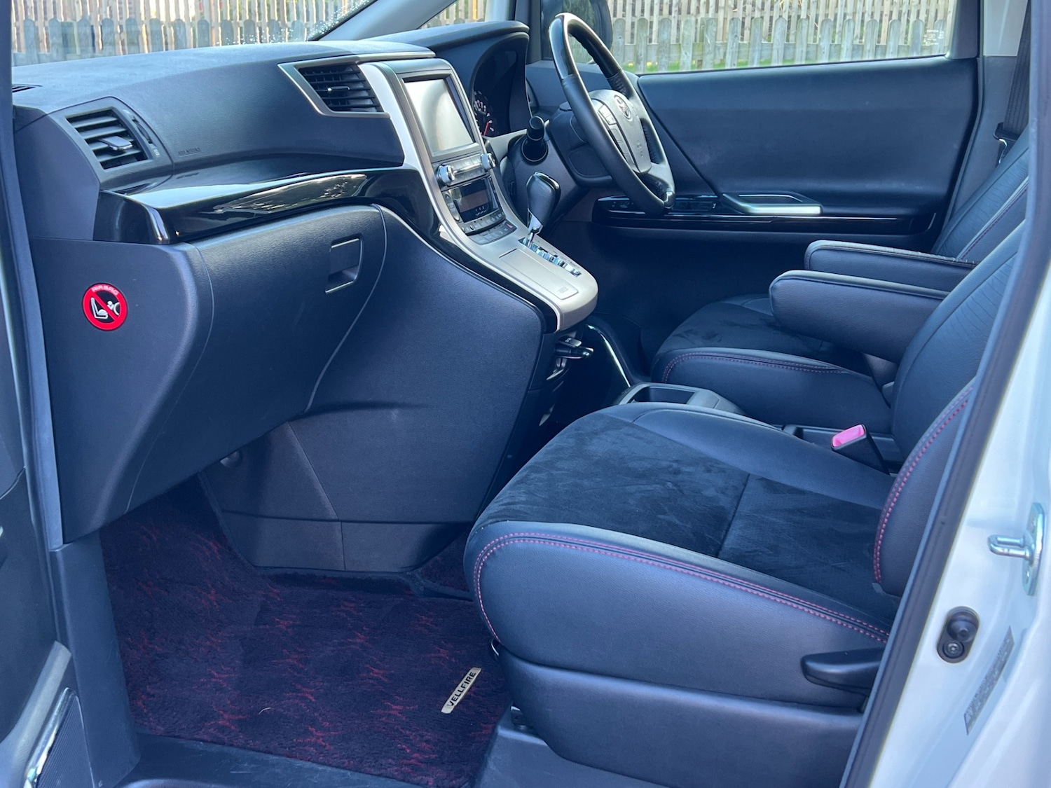 Used Toyota Vellfire 2012 for sale - 76625382: Photo 10