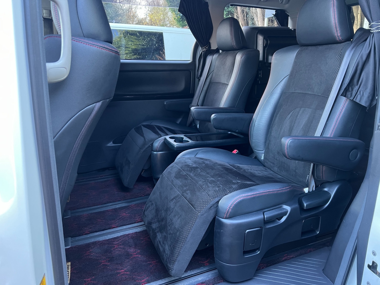 Used Toyota Vellfire 2012 for sale - 76625382: Photo 13