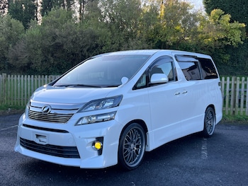 Used Toyota Vellfire 2012 for sale - 76625382: Photo