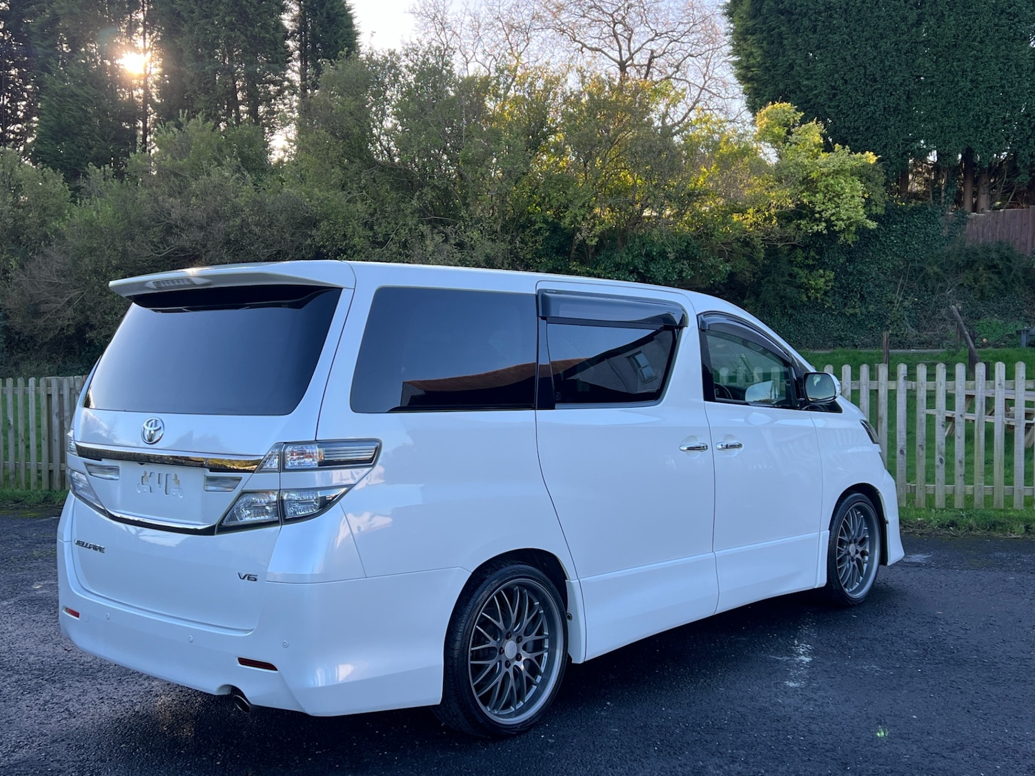 Used Toyota Vellfire 2012 for sale - 76625382: Photo 3