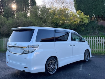 Used Toyota Vellfire 2012 for sale - 76625382: Photo