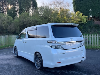 Used Toyota Vellfire 2012 for sale - 76625382: Photo