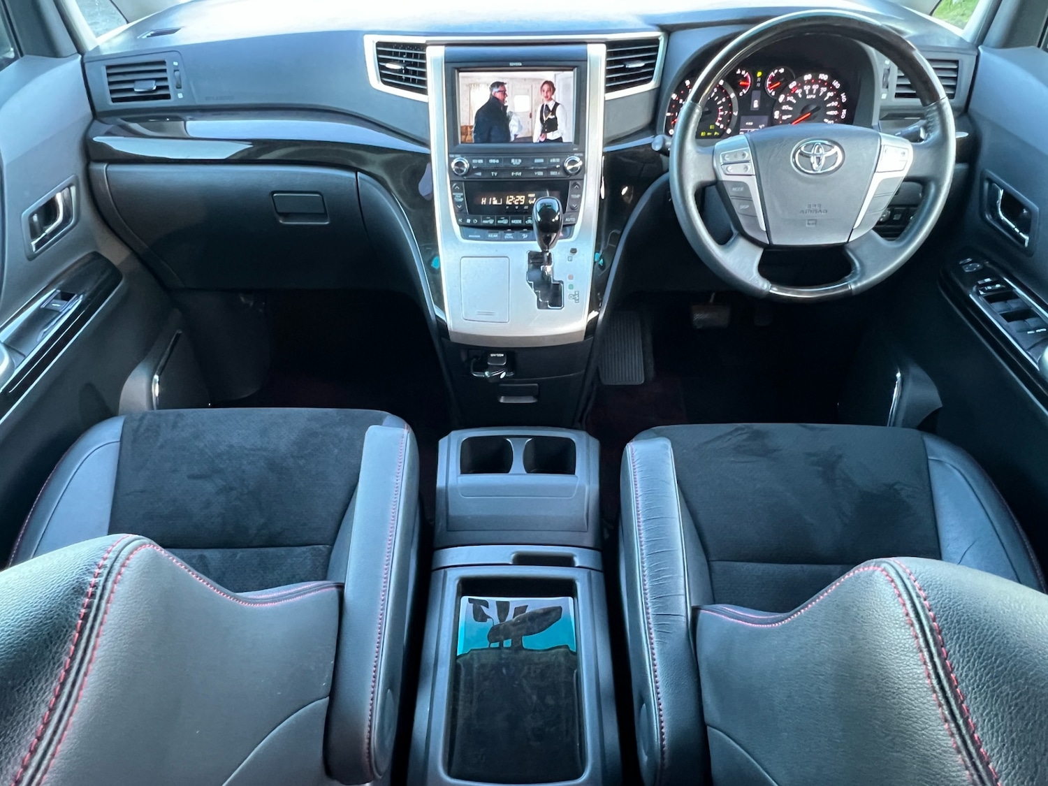 Used Toyota Vellfire 2012 for sale - 76625382: Photo 5