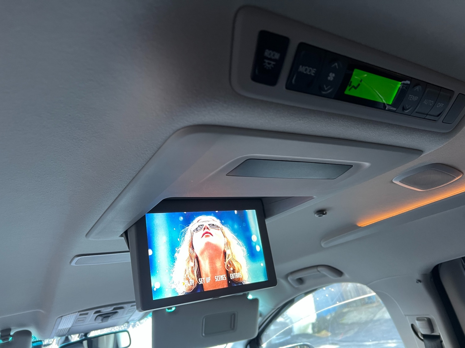 Used Toyota Vellfire 2012 for sale - 76625382: Photo 9