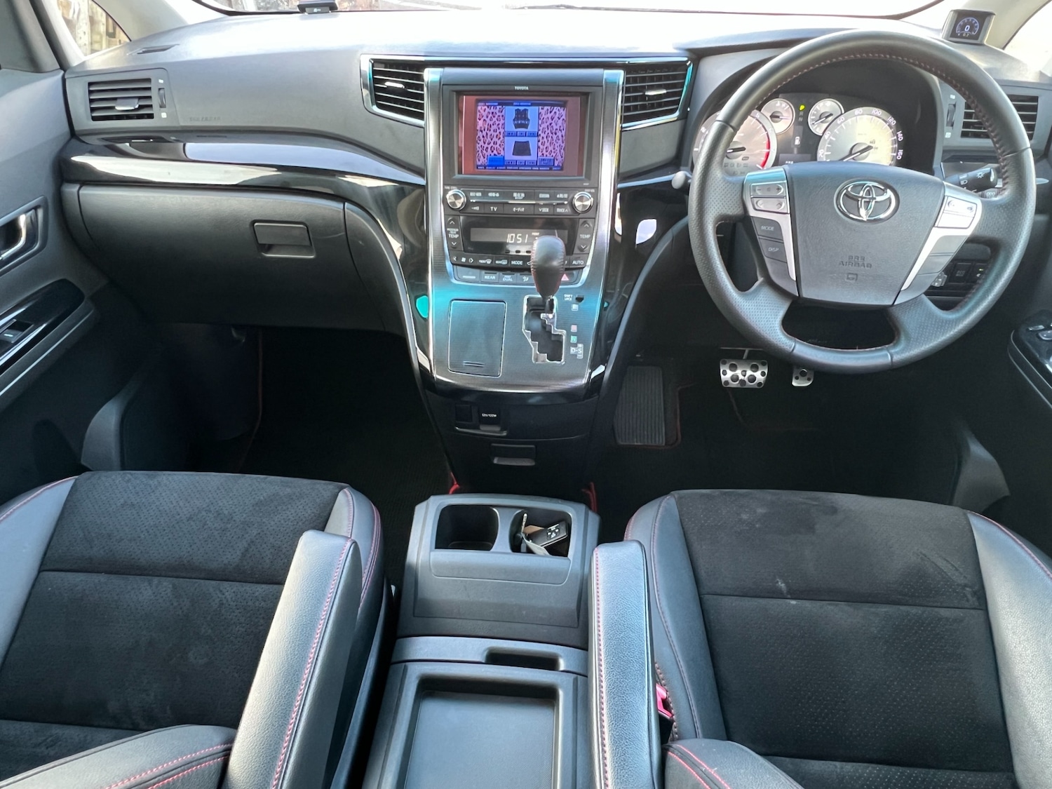 Used Toyota Vellfire 2025 for sale - 76576849: Photo 10