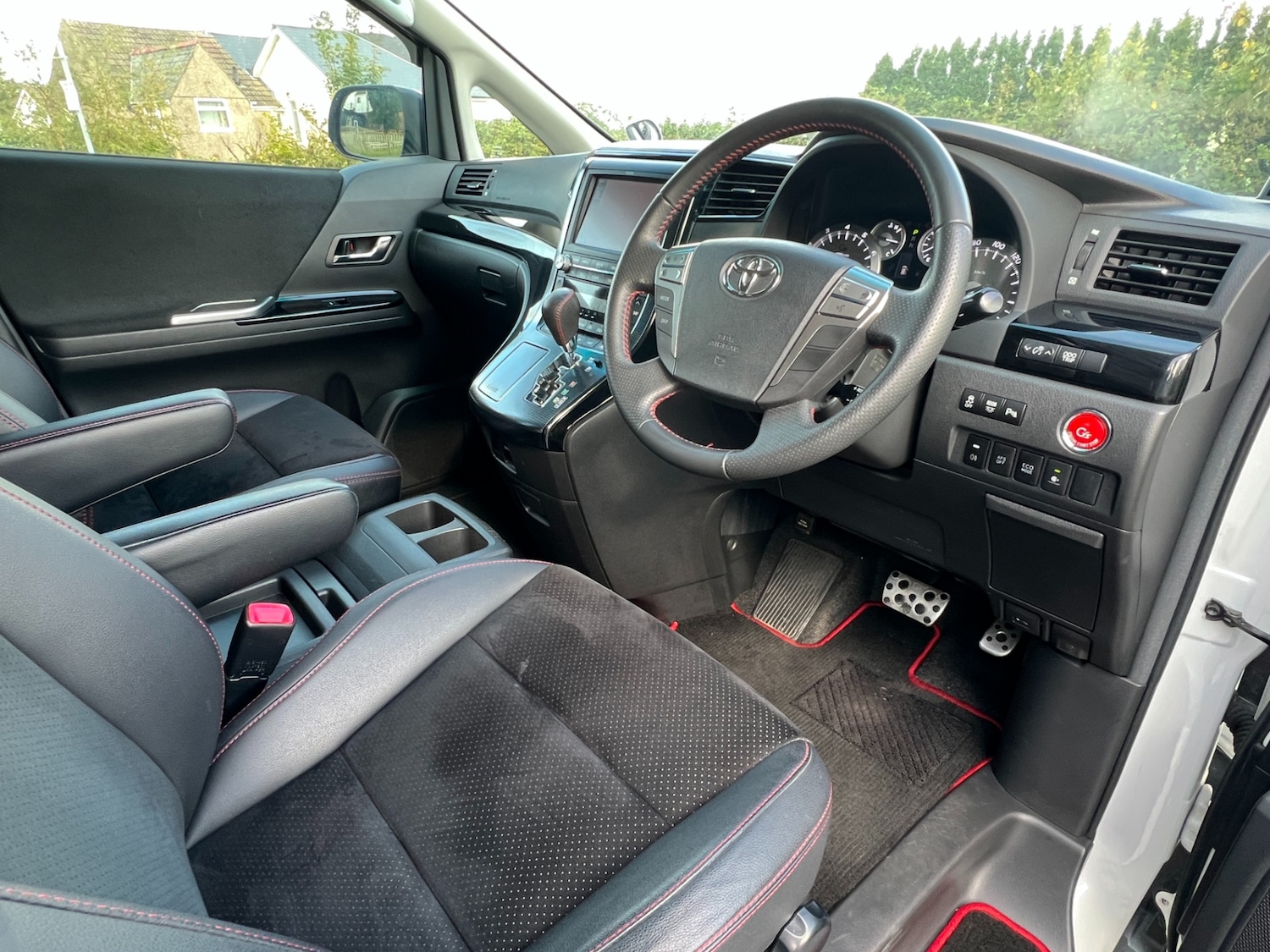 Used Toyota Vellfire 2025 for sale - 76576849: Photo 11