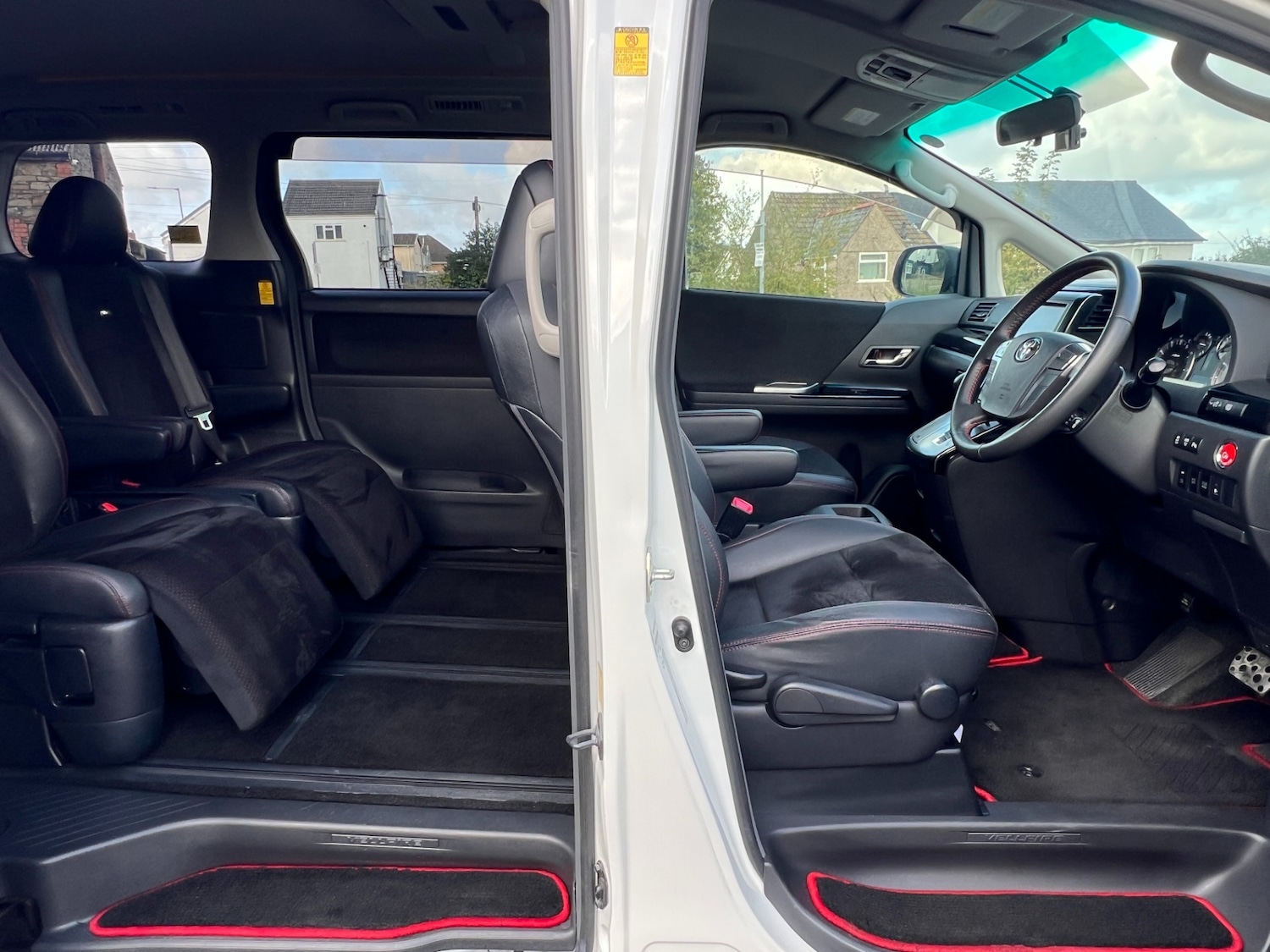 Used Toyota Vellfire 2025 for sale - 76576849: Photo 9