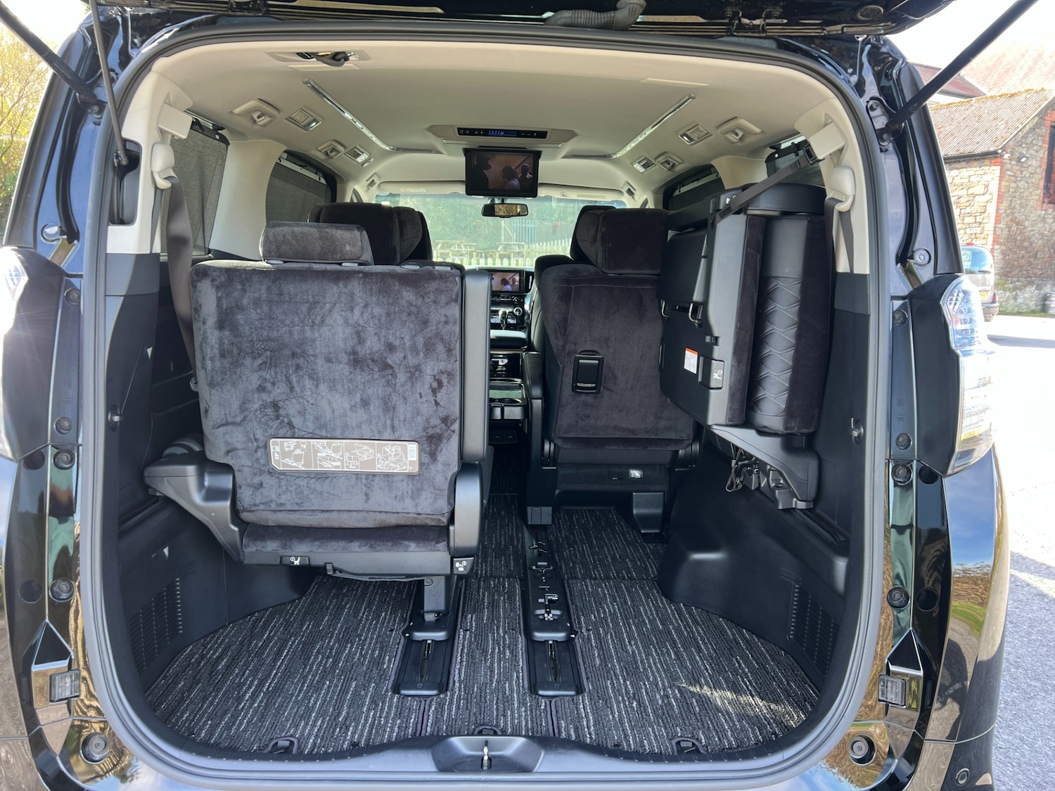 Used Toyota Vellfire 2015 for sale - 77931672: Photo 18