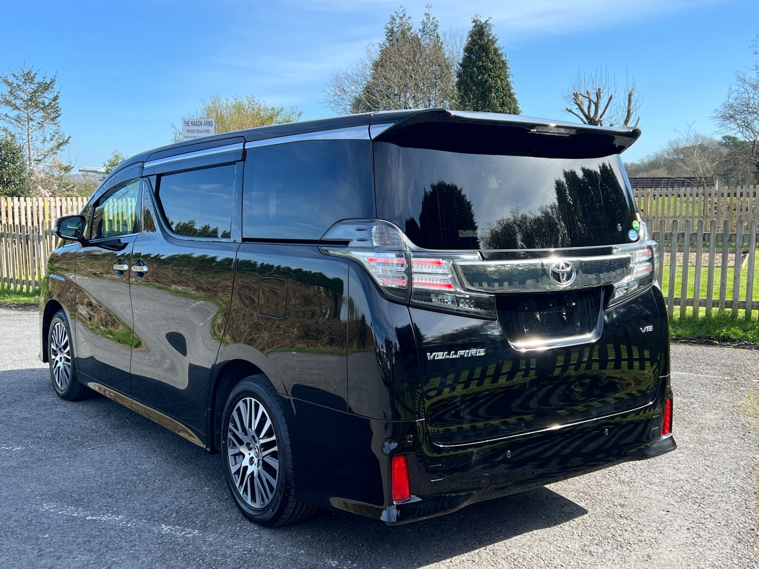 Used Toyota Vellfire 2015 for sale - 77931672: Photo 3