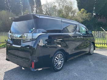 Used Toyota Vellfire 2015 for sale - 77931672: Photo