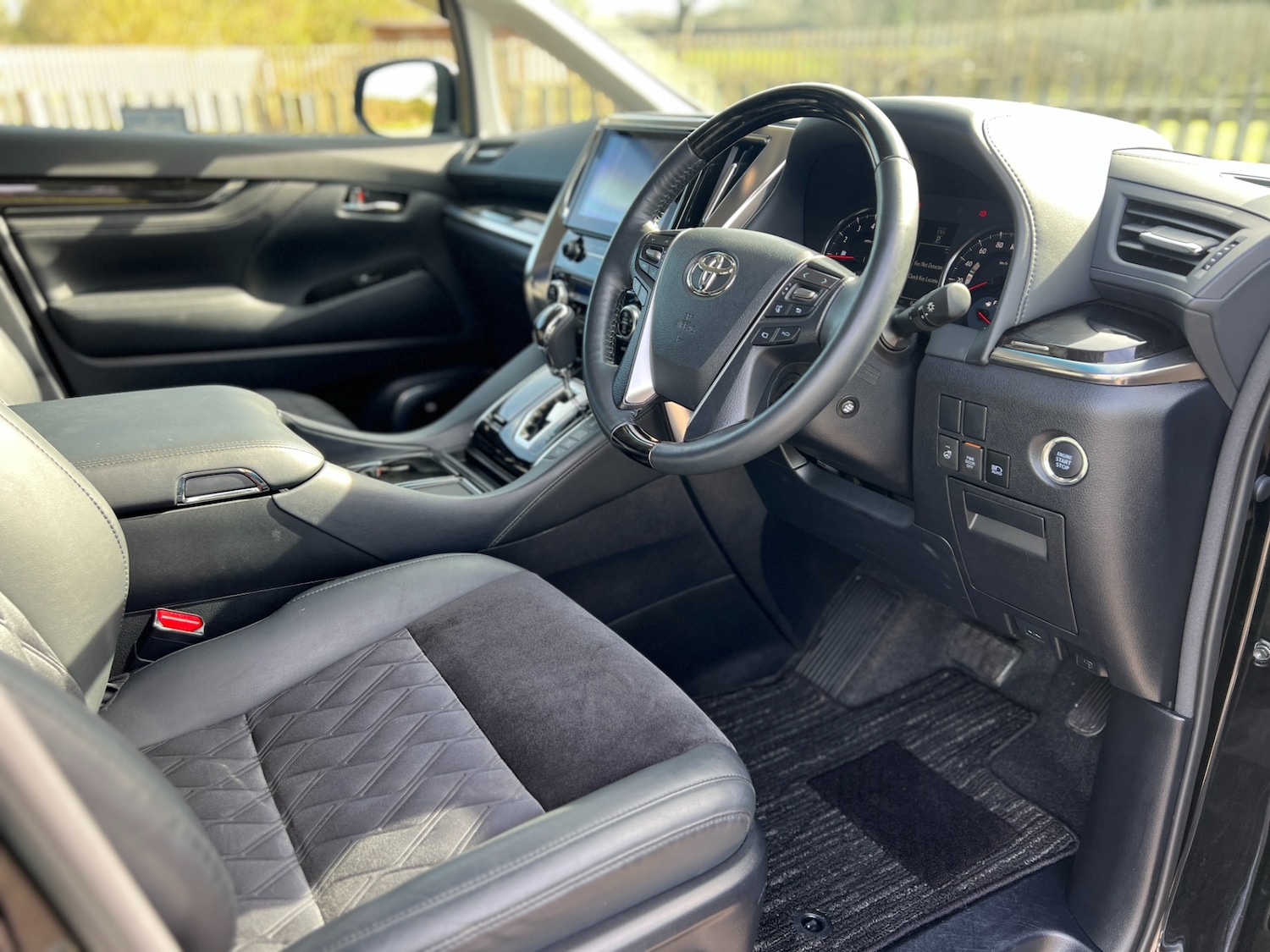 Used Toyota Vellfire 2015 for sale - 77931672: Photo 7