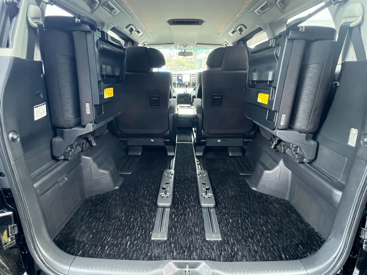 Used Toyota Vellfire 2012 for sale - 77168627: Photo 11