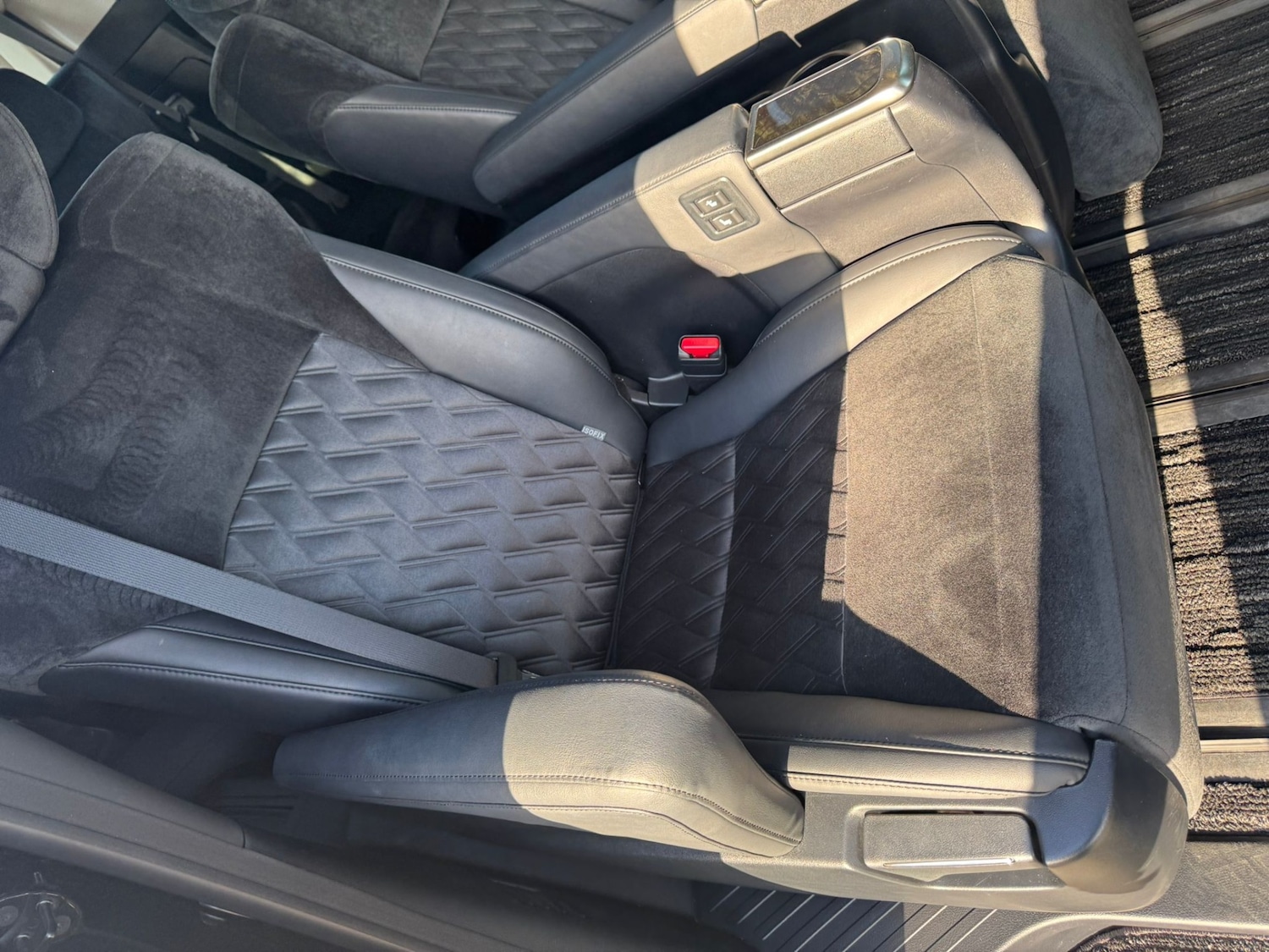 Used Toyota Vellfire 2015 for sale - 77272424: Photo 11