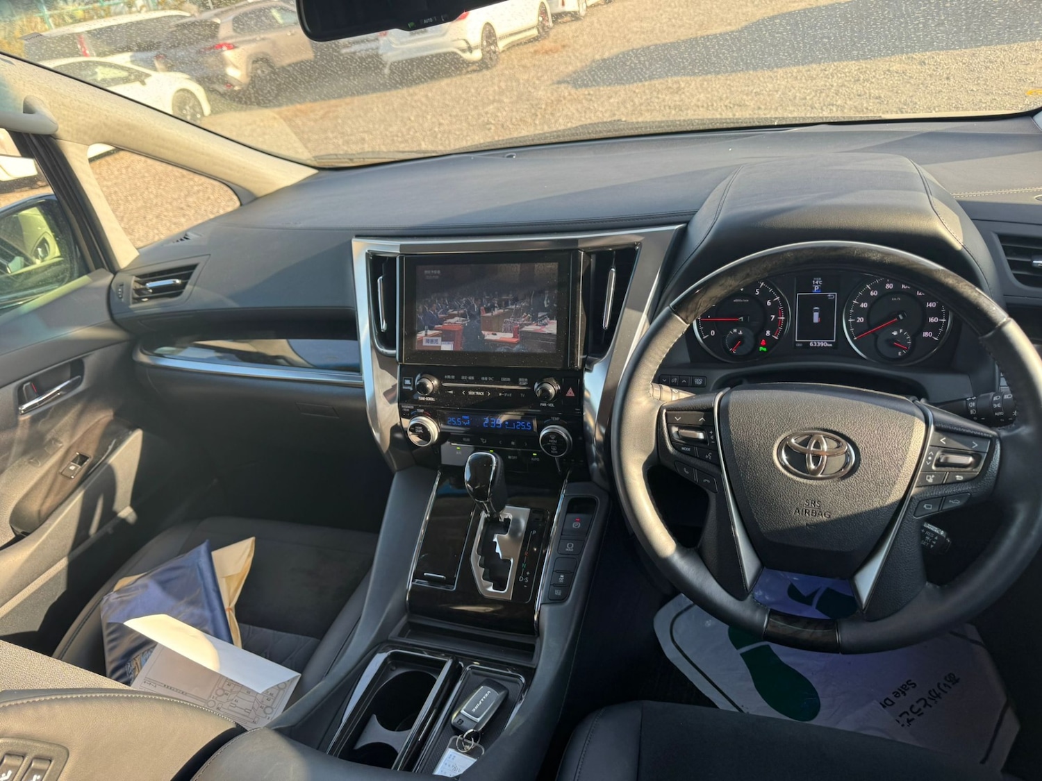 Used Toyota Vellfire 2015 for sale - 77272424: Photo 12