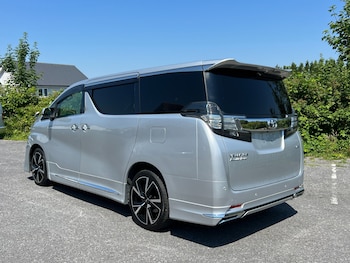 Used Toyota Vellfire 2015 for sale - 79151358: Photo