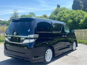 Used Toyota Vellfire 2012 for sale - 74927500: Photo