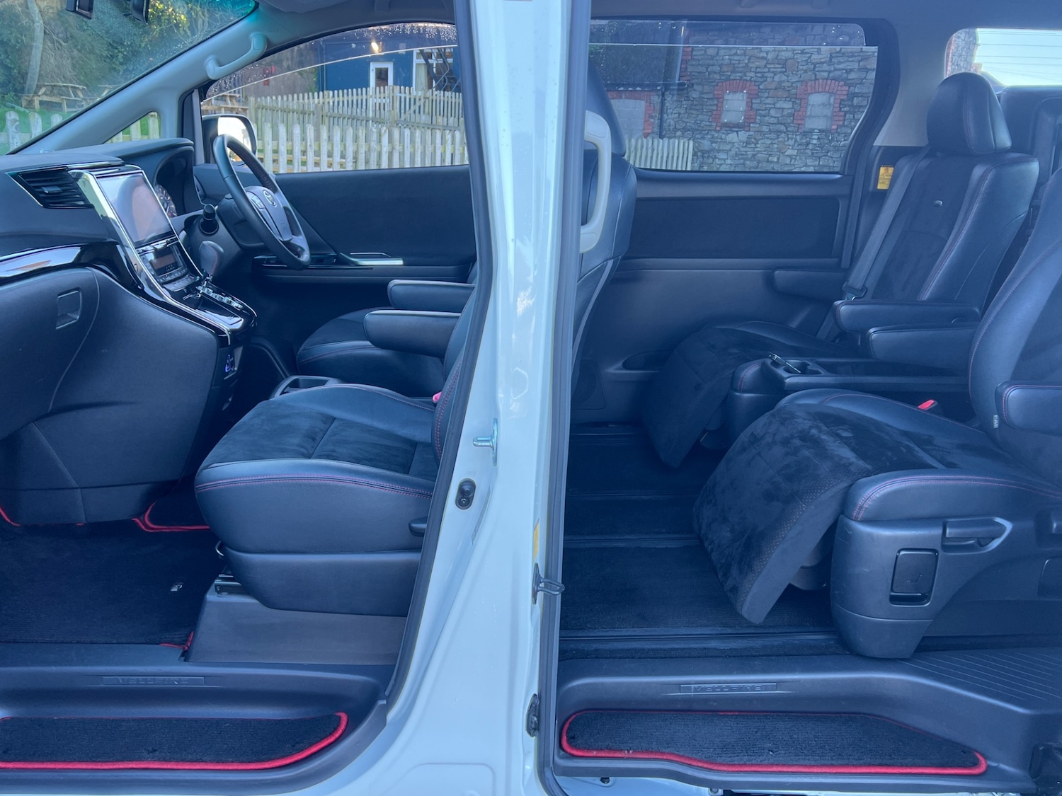 Used Toyota Vellfire 2025 for sale - 76693486: Photo 12