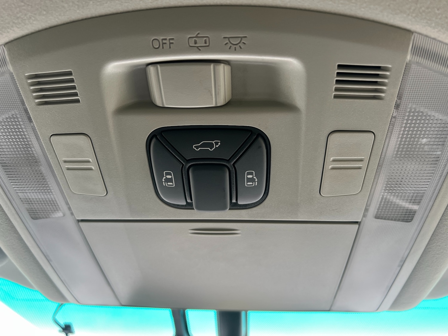 Used Toyota Vellfire 2013 for sale - 77701602: Photo 14