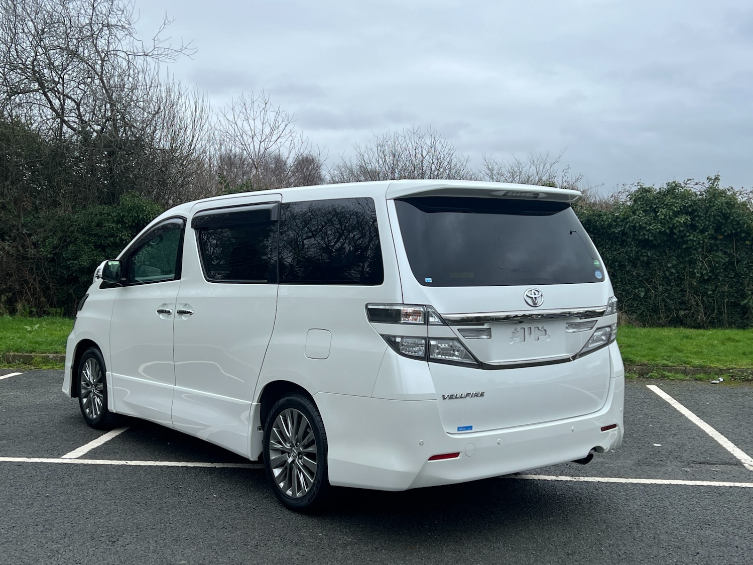 Used Toyota Vellfire 2013 for sale - 77701602: Photo 3