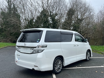 Used Toyota Vellfire 2013 for sale - 77701602: Photo