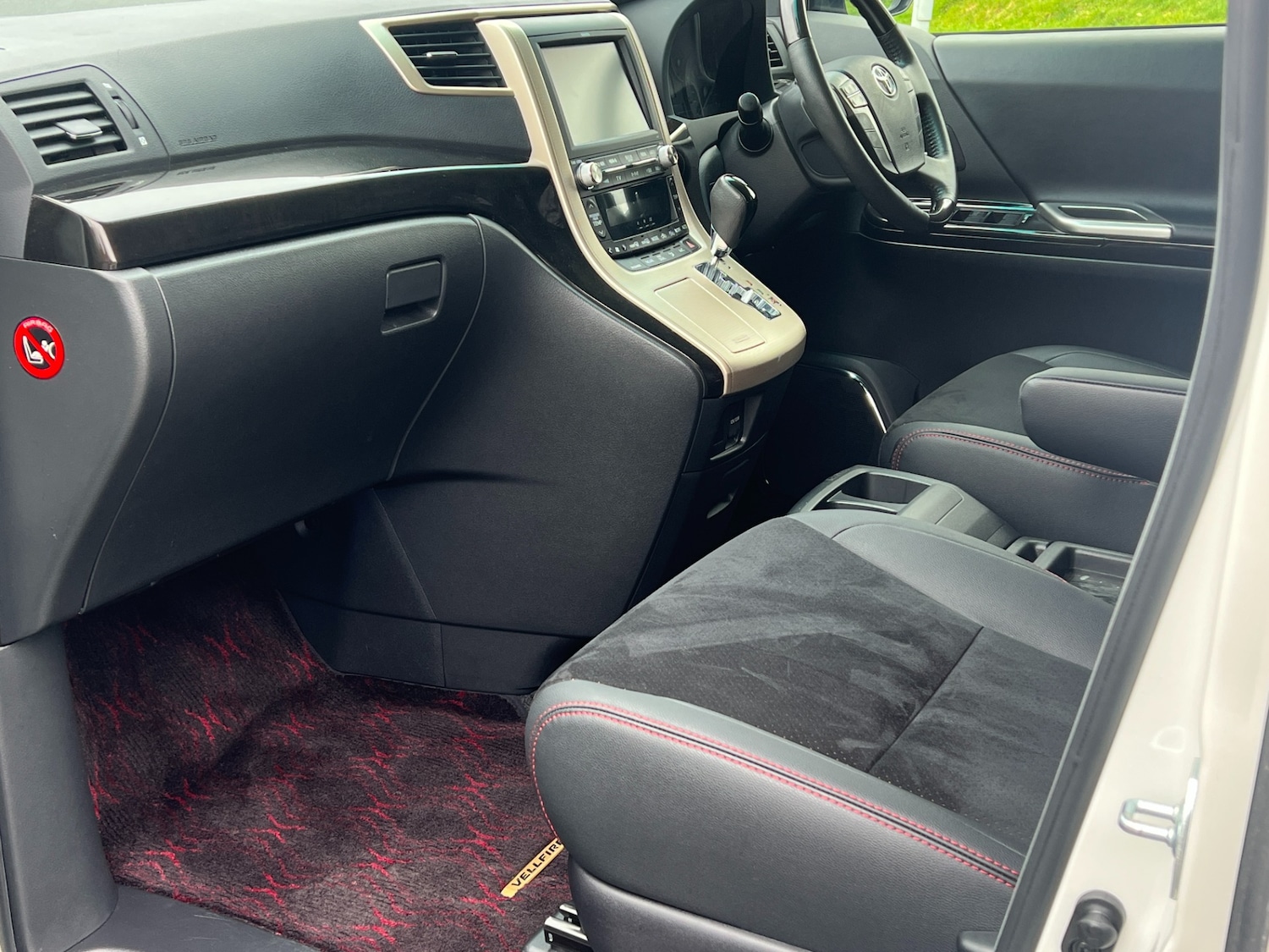 Used Toyota Vellfire 2013 for sale - 77701602: Photo 5