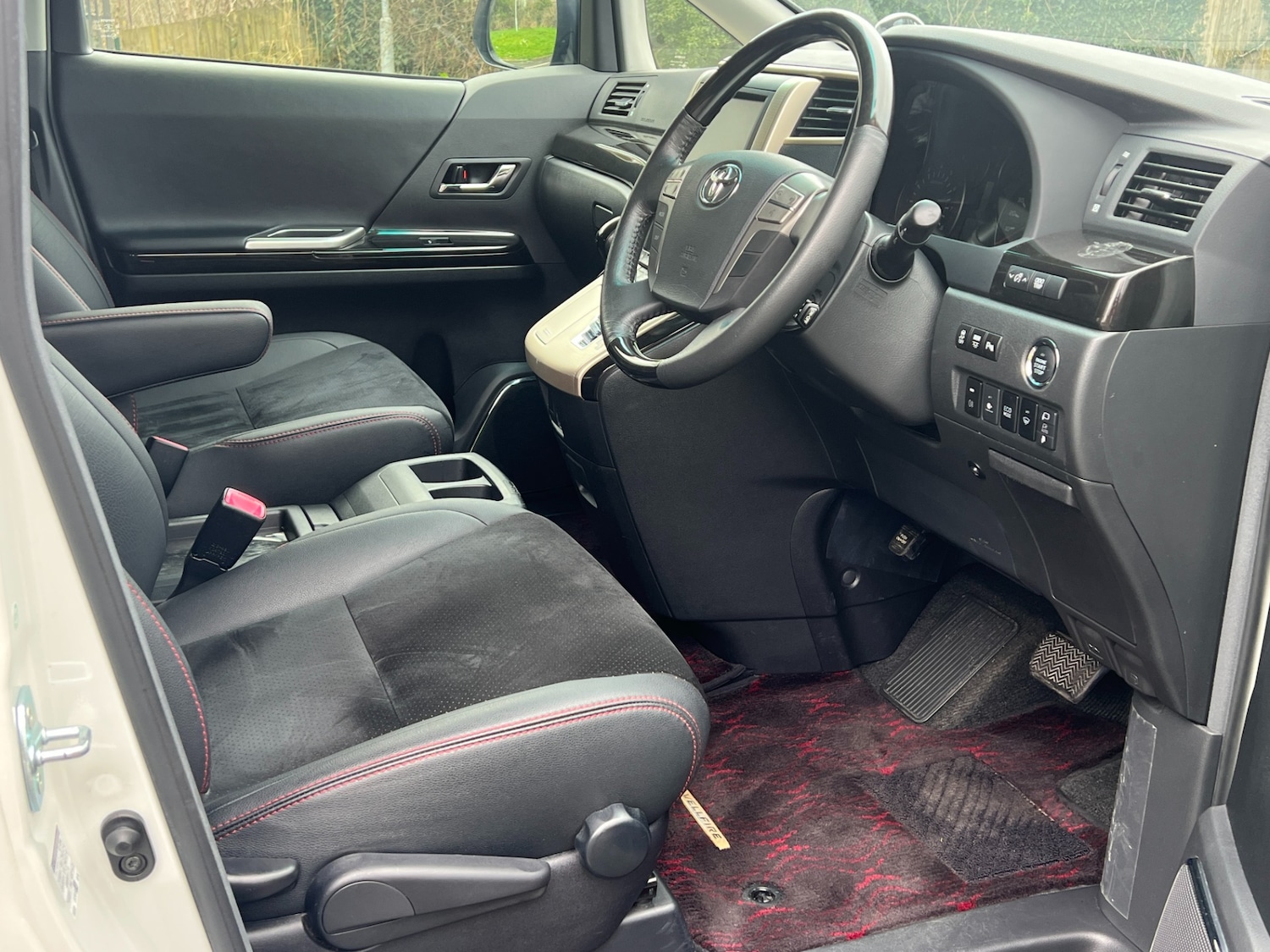 Used Toyota Vellfire 2013 for sale - 77701602: Photo 6