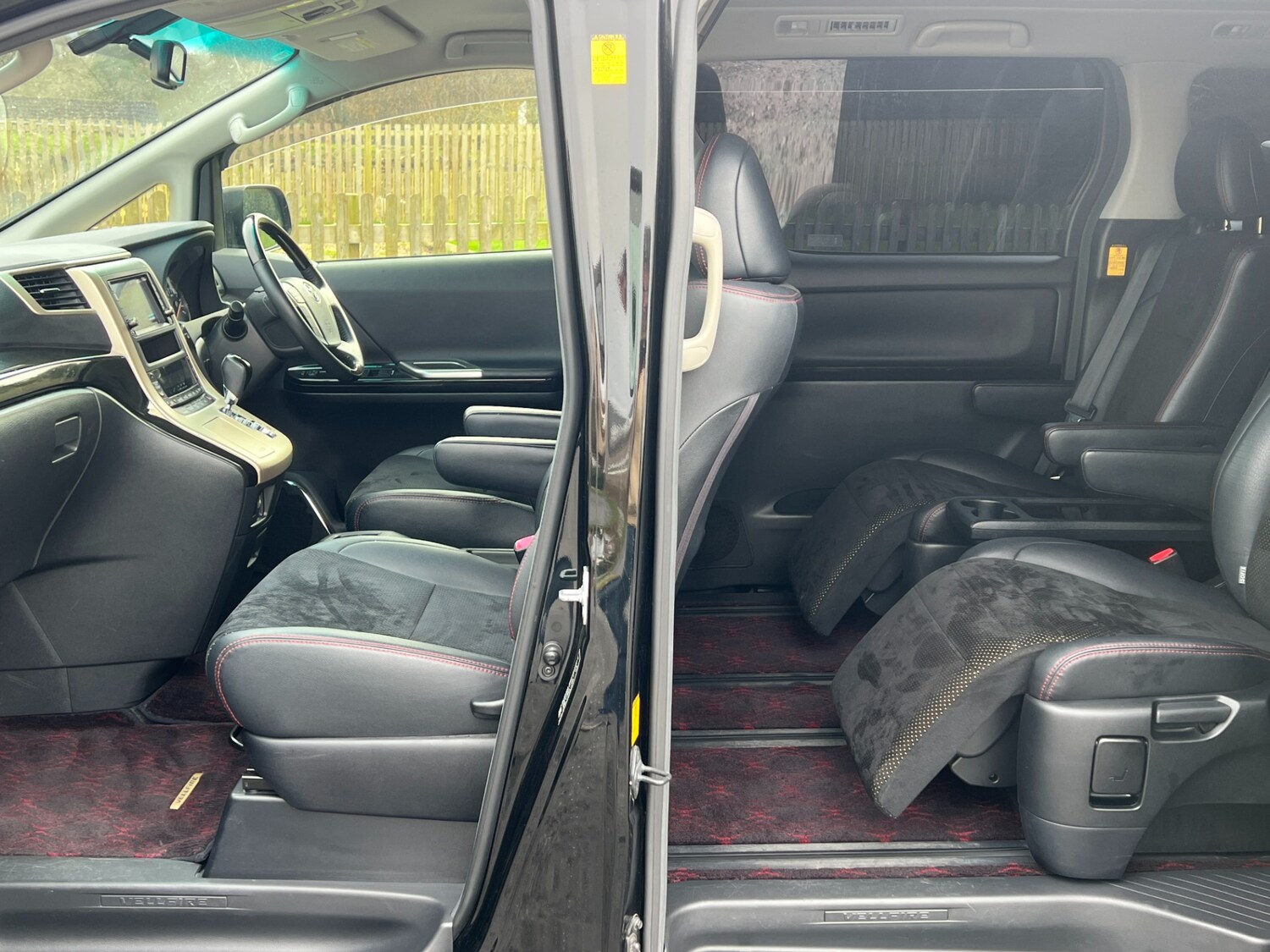 Used Toyota Vellfire 2013 for sale - 77774932: Photo 8