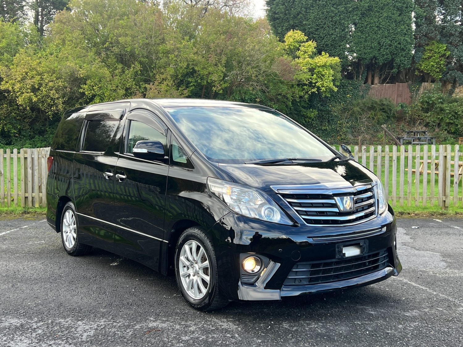 Used Toyota Alphard 2014 for sale - 76577355: Photo 1
