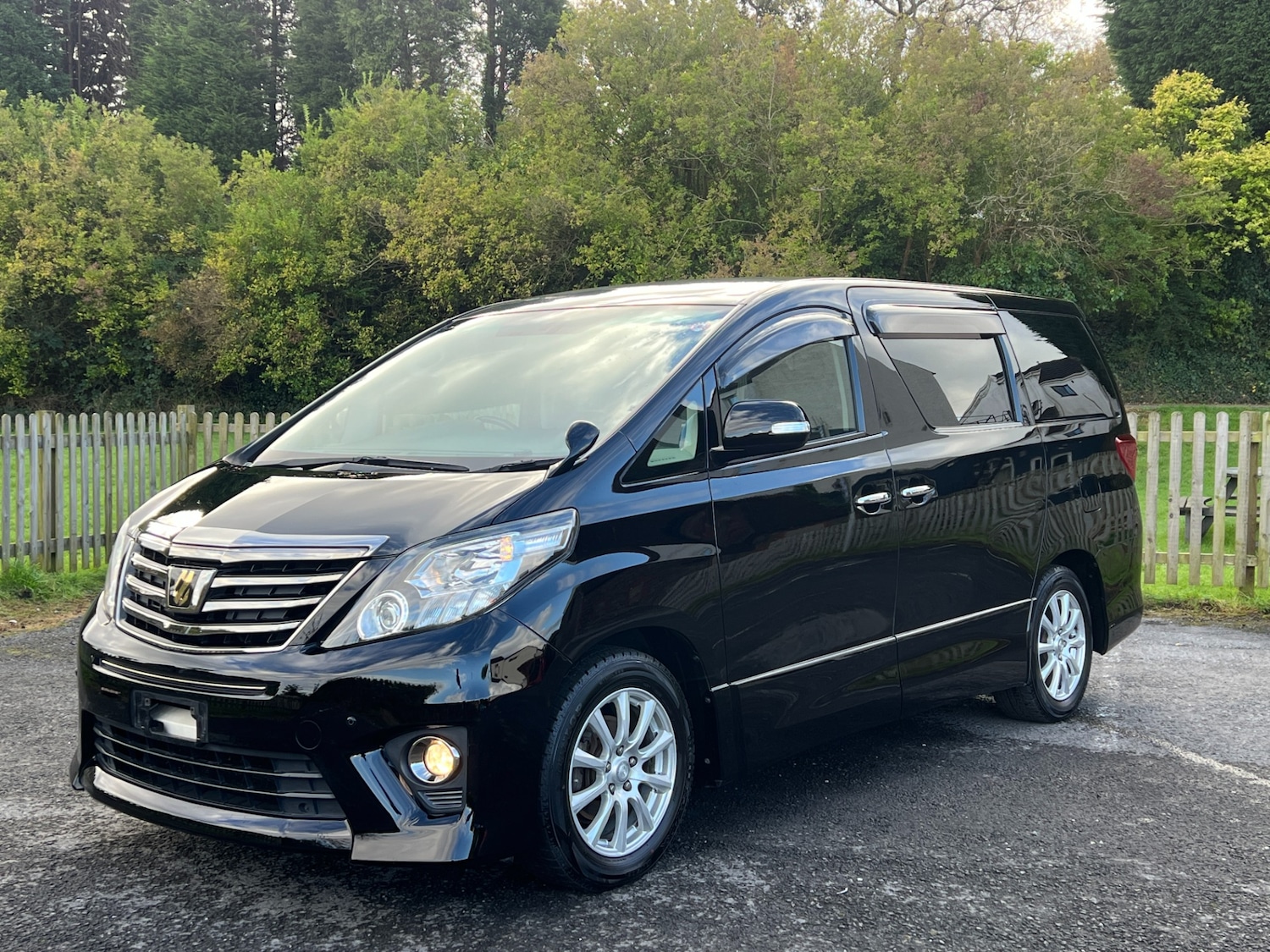 Used Toyota Alphard 2014 for sale - 76577355: Photo 2