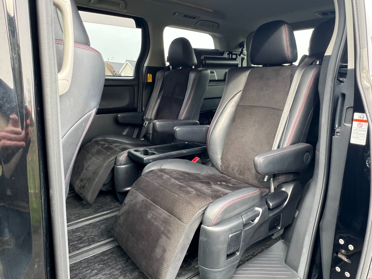 Used Toyota Vellfire 2013 for sale - 77578503: Photo 14