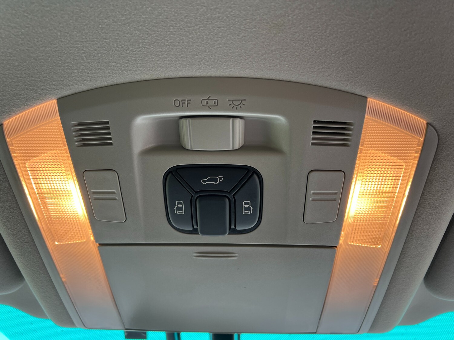 Used Toyota Vellfire 2013 for sale - 77578503: Photo 19