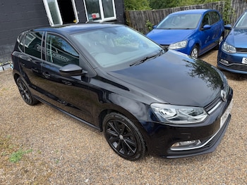 Used Volkswagen Polo 2017 for sale - 78947329: Photo