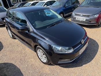 Used Volkswagen Polo 2016 for sale - 79520608: Photo