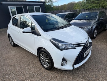 Used Toyota Yaris 2015 for sale - 78946420: Photo