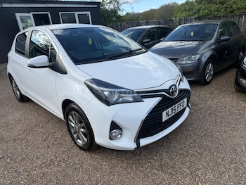 Used Toyota Yaris 2015 for sale - 78946420: Photo