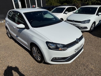 Used Volkswagen Polo 2014 for sale - 79484023: Photo