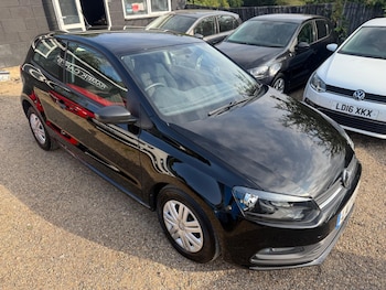 Used Volkswagen Polo 2017 for sale - 79280102: Photo
