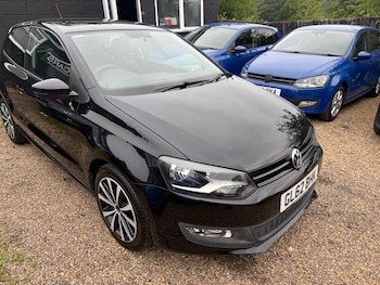 Used Volkswagen Polo 2012 for sale - 78946048: Photo
