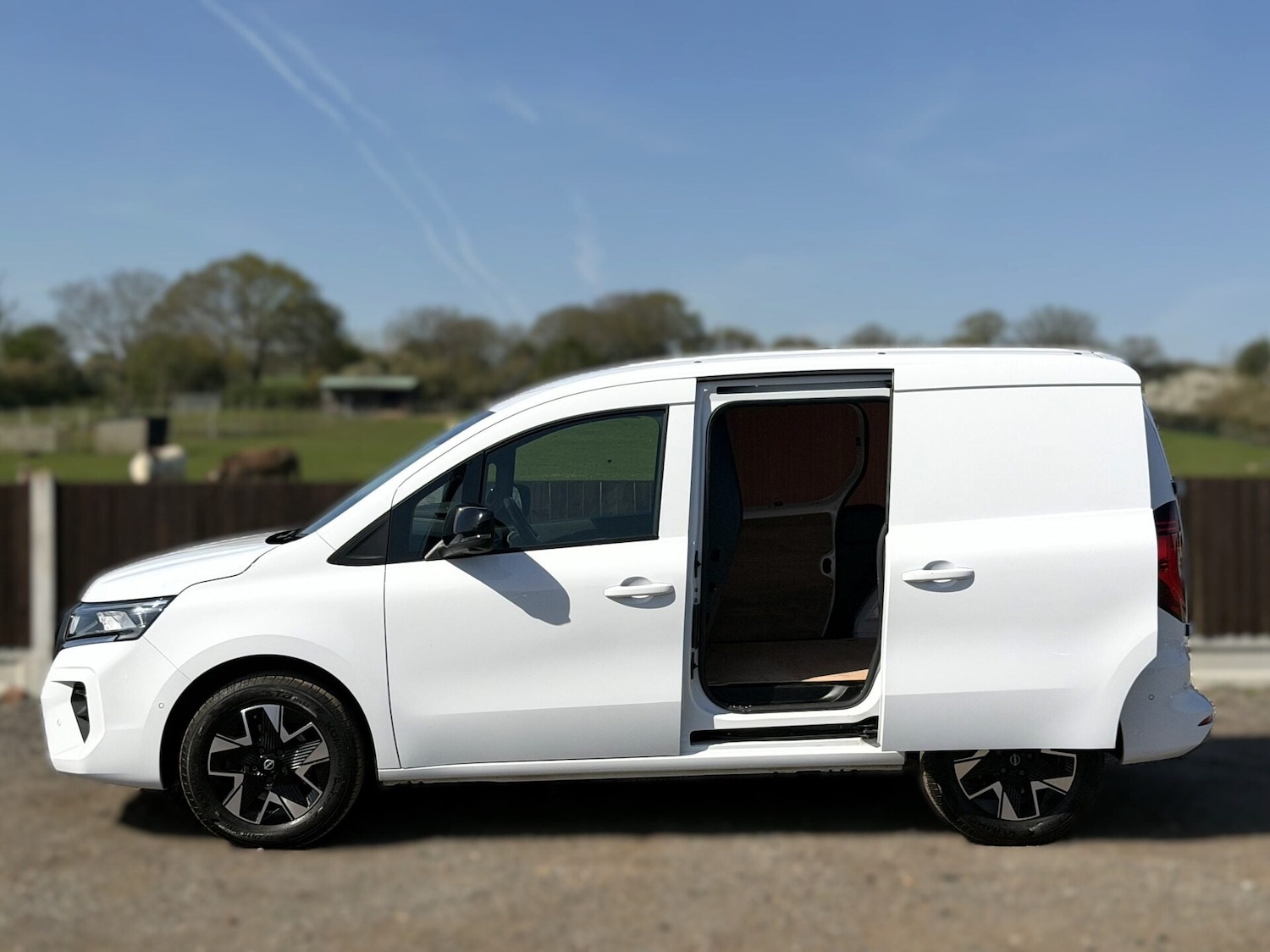 Used Nissan Other 2023 for sale - 78168377: Photo 4