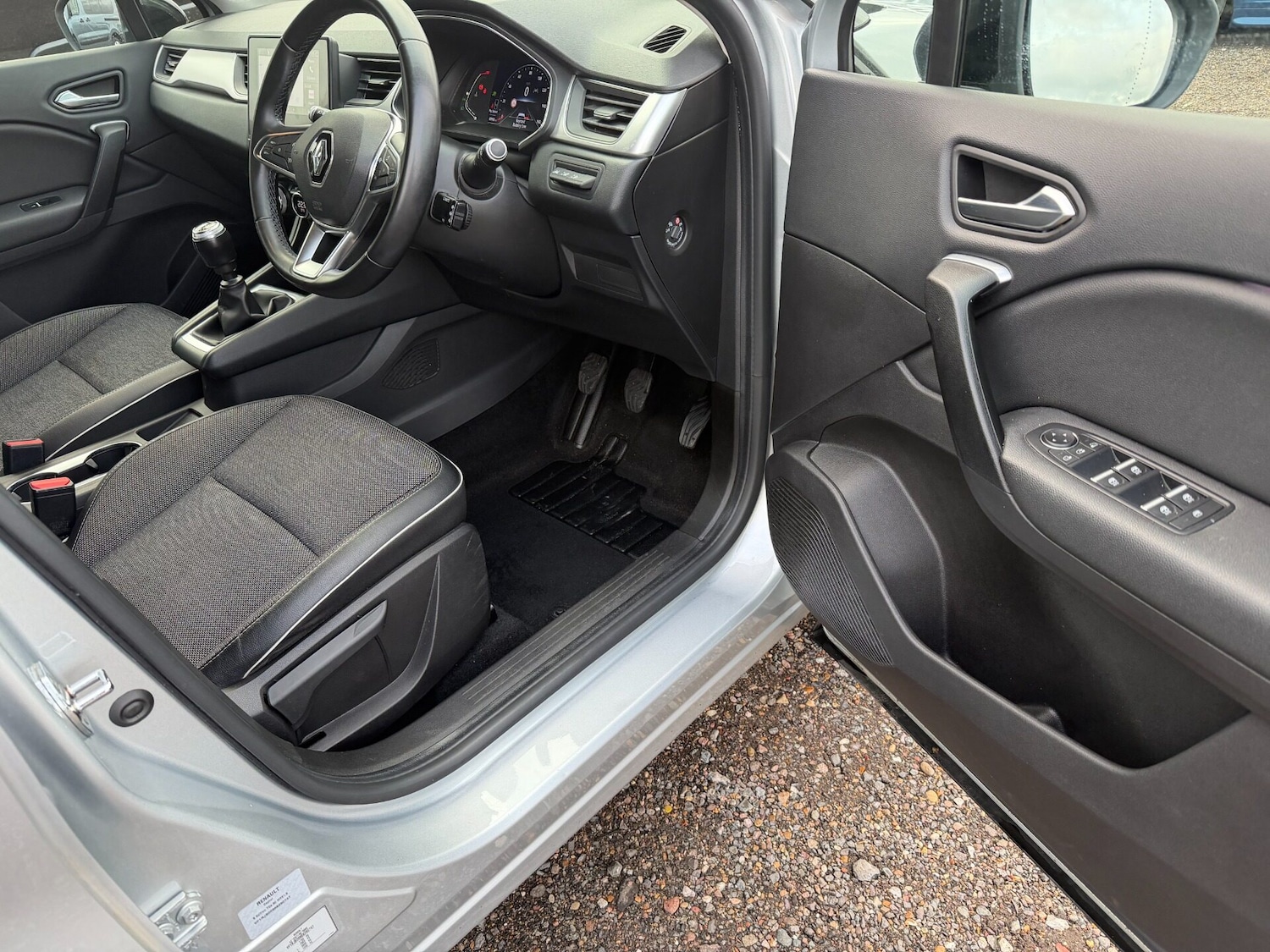 Used Renault Captur 2021 for sale - 77302855: Photo 12