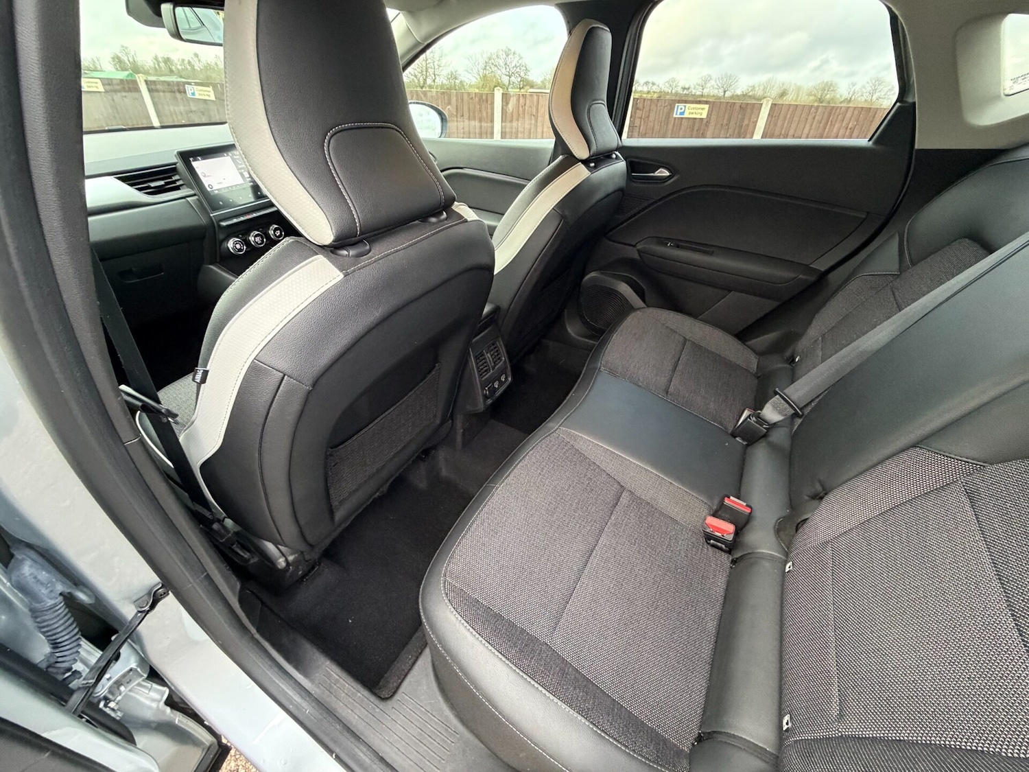 Used Renault Captur 2021 for sale - 77302855: Photo 27