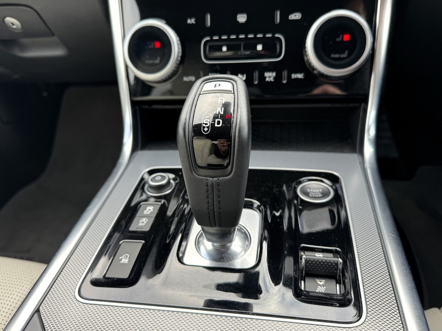 Used Jaguar XE 2019 for sale - 77461317: Photo 19