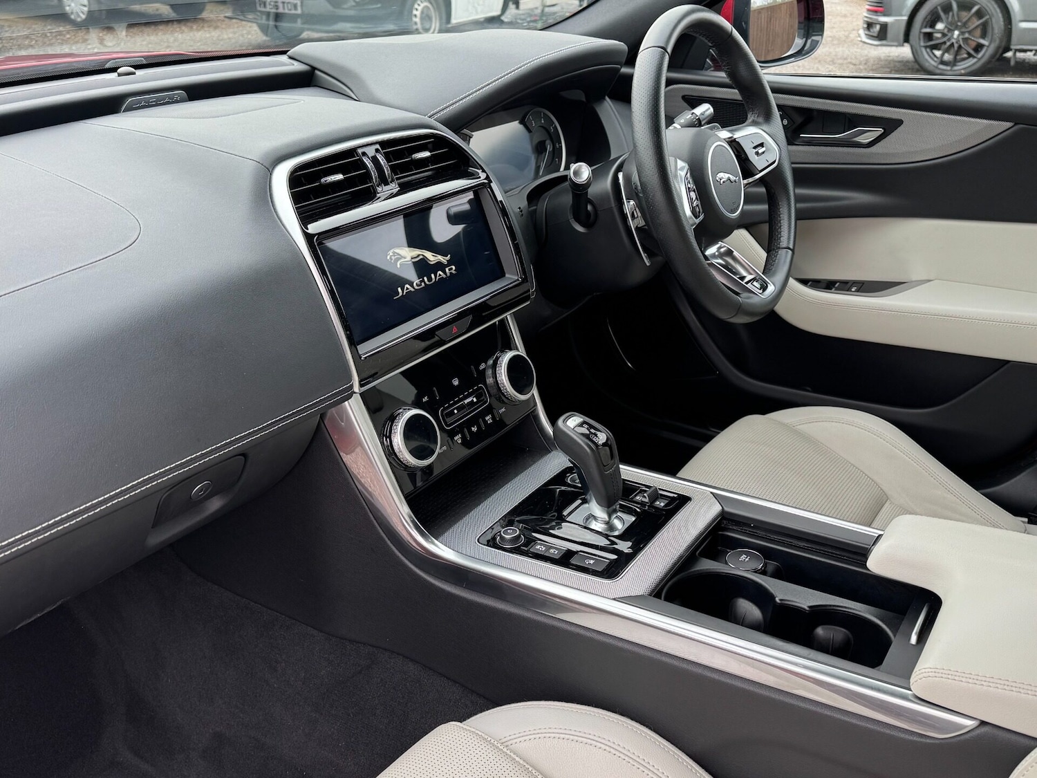 Used Jaguar XE 2019 for sale - 77461317: Photo 28