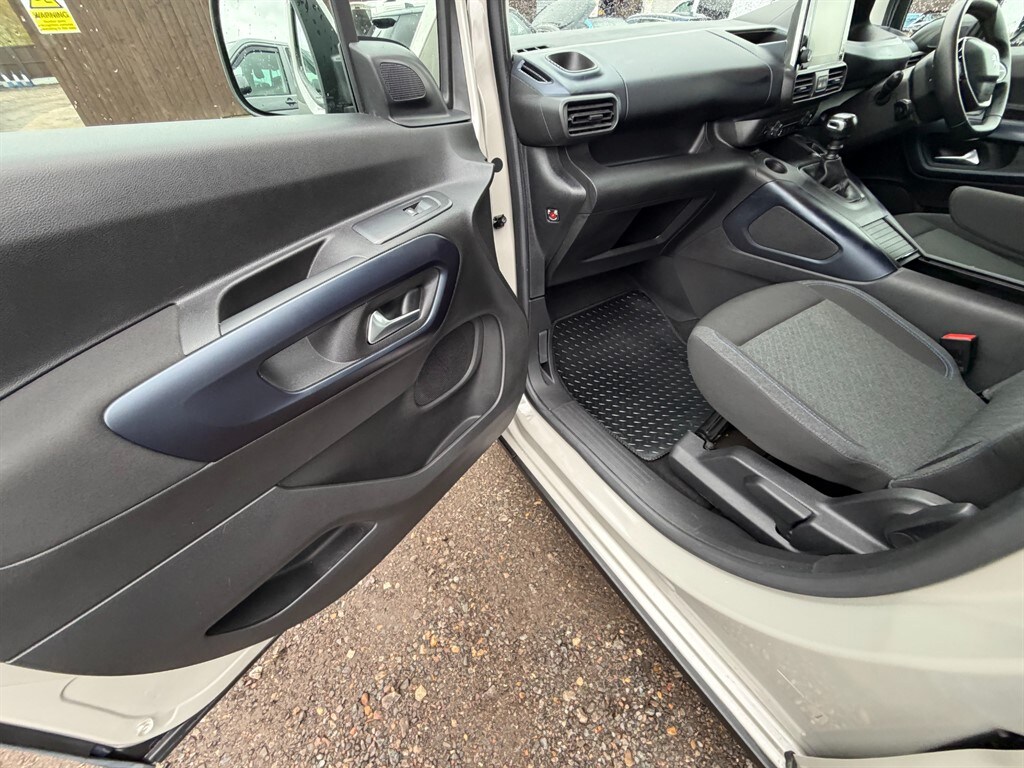 Used Peugeot Rifter 2021 for sale - 76847312: Photo 54